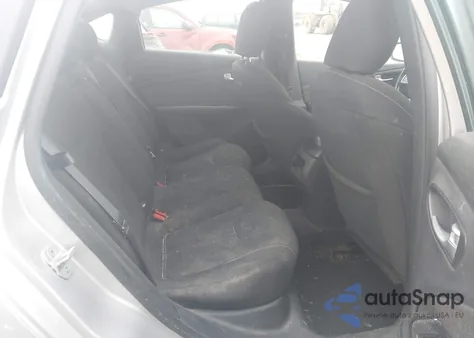 2013 Dodge Dart Sxt z USA, uszkodzony, nr VIN 1C3CDFBA3DD152707